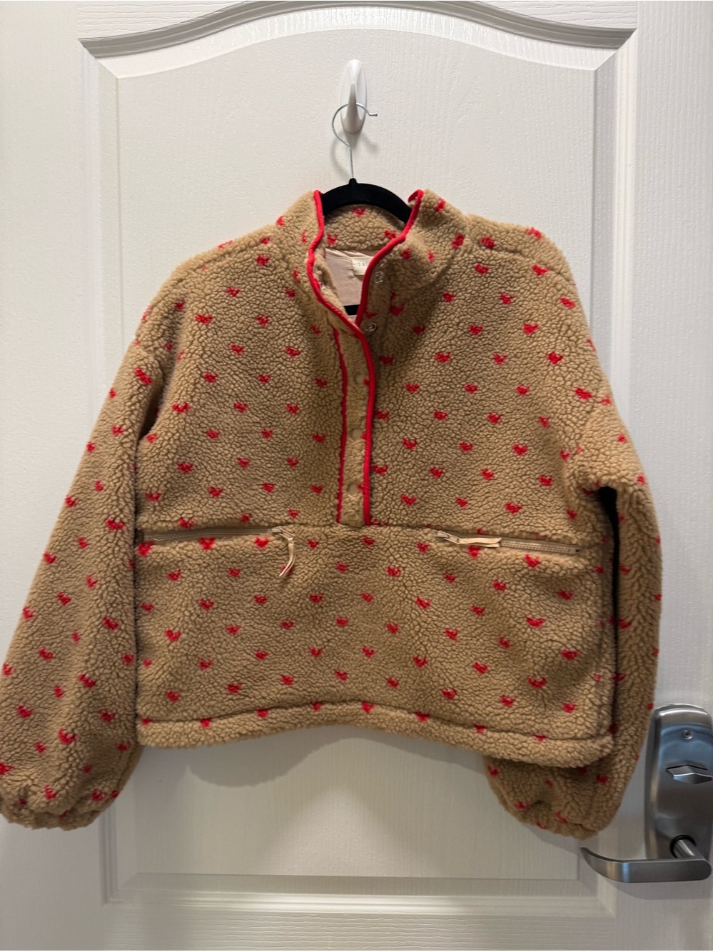 Saltwater Luxe Tan Teddy Fleece Pullover sweater in Red love Print Size S NWT - Picture 3 of 5